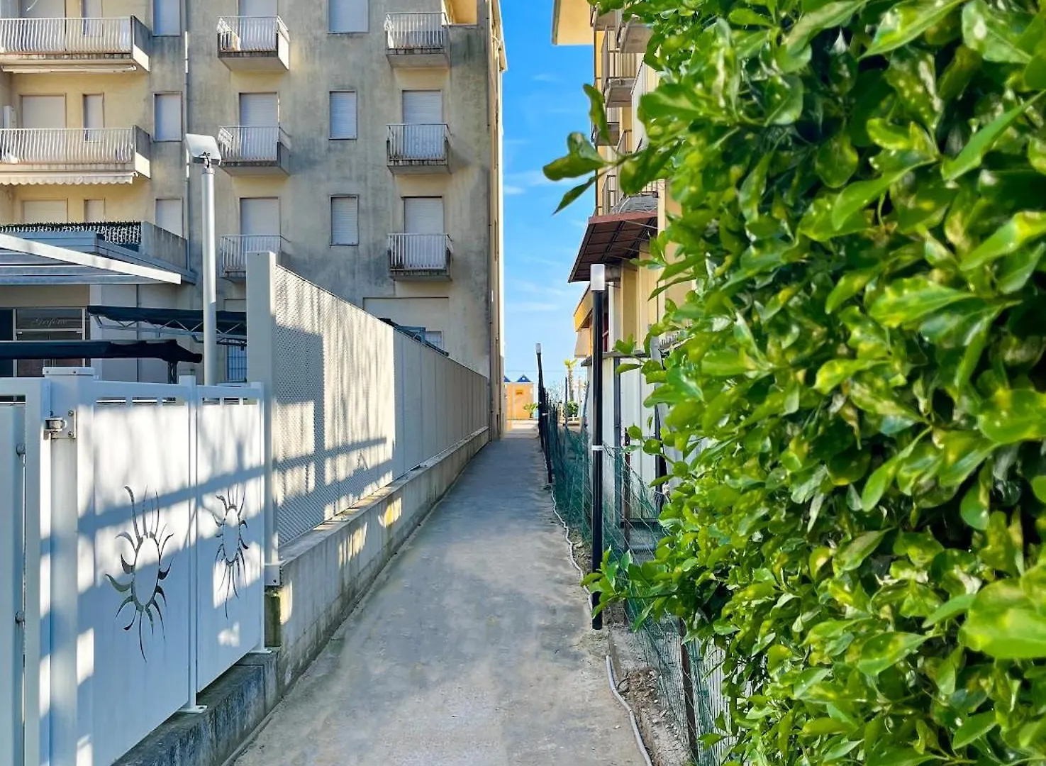 Villa Renzo- Parcheggio E Giardino Privati A Pochi Passi Dal Mare リド・ディ・イエゾロ 0*,  イタリア